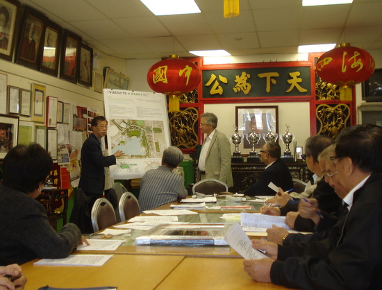 温市议员访中华会馆介绍社区规划